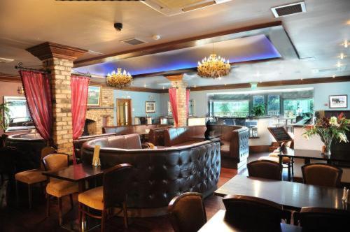 Dalys Inn Donore  Exteriör bild