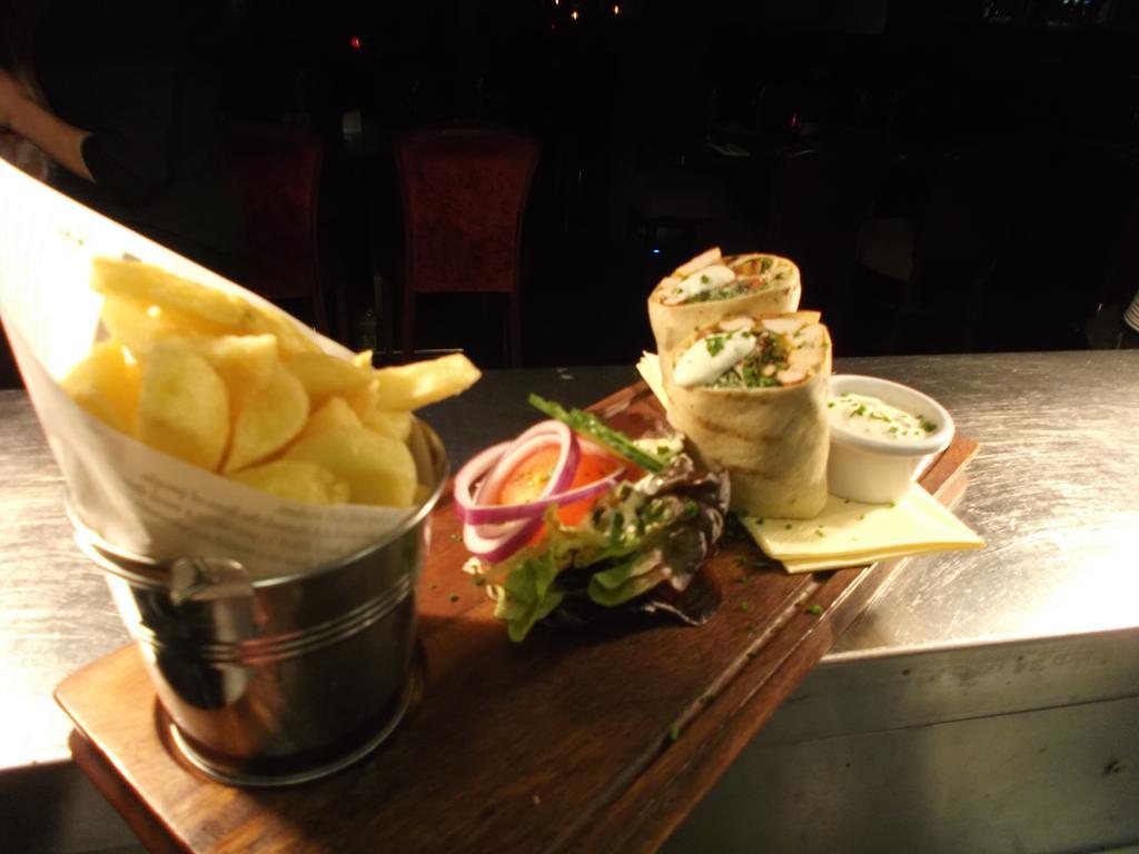Dalys Inn Donore  Exteriör bild