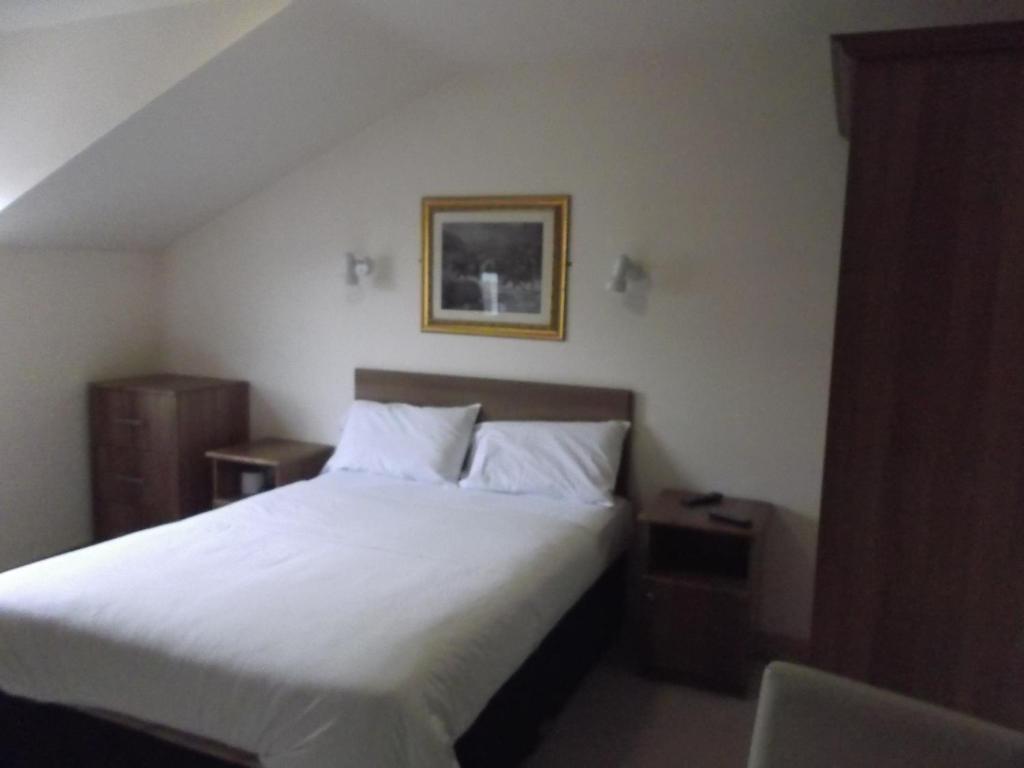 Dalys Inn Donore  Rum bild