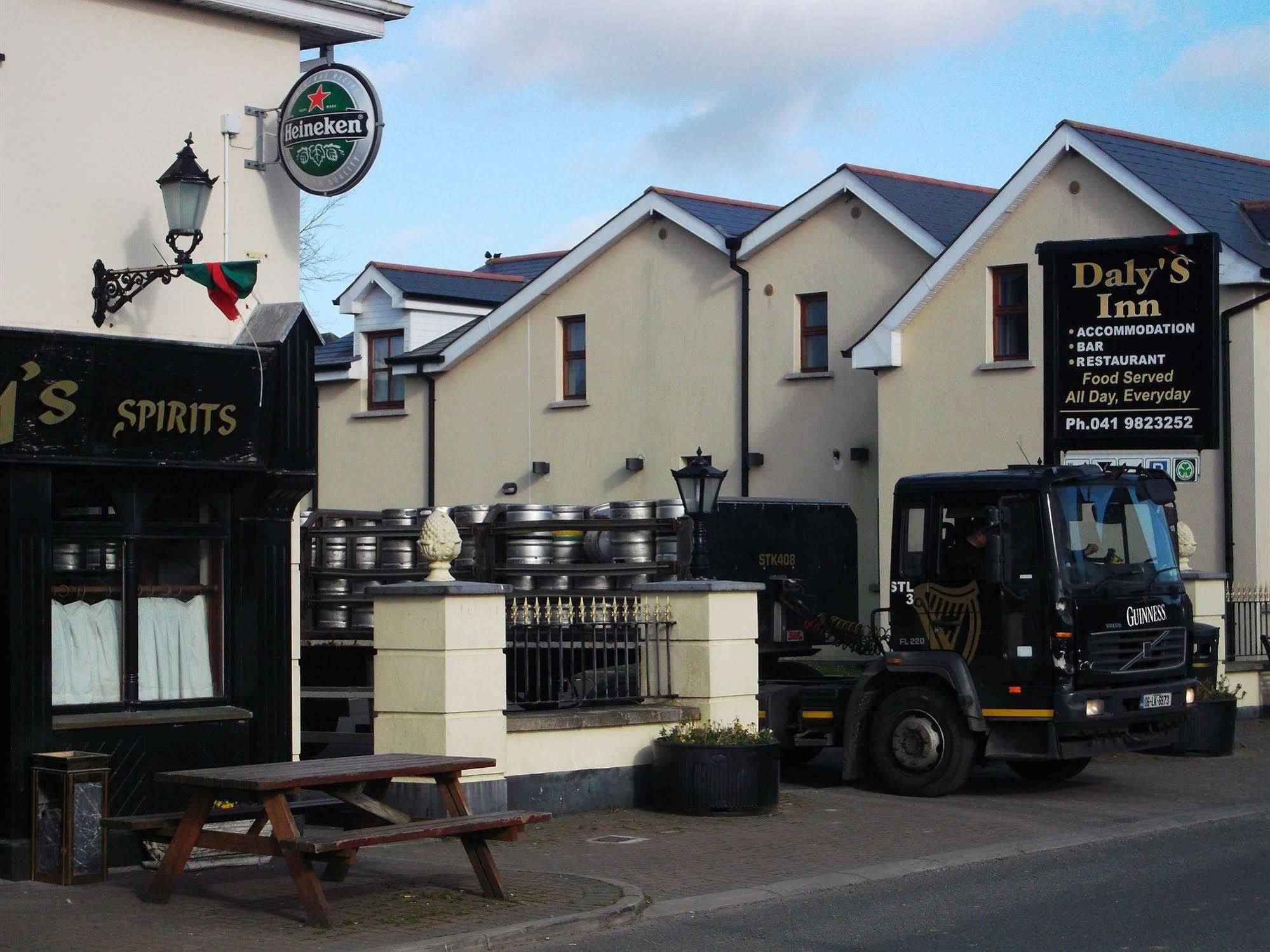 Dalys Inn Donore  Exteriör bild