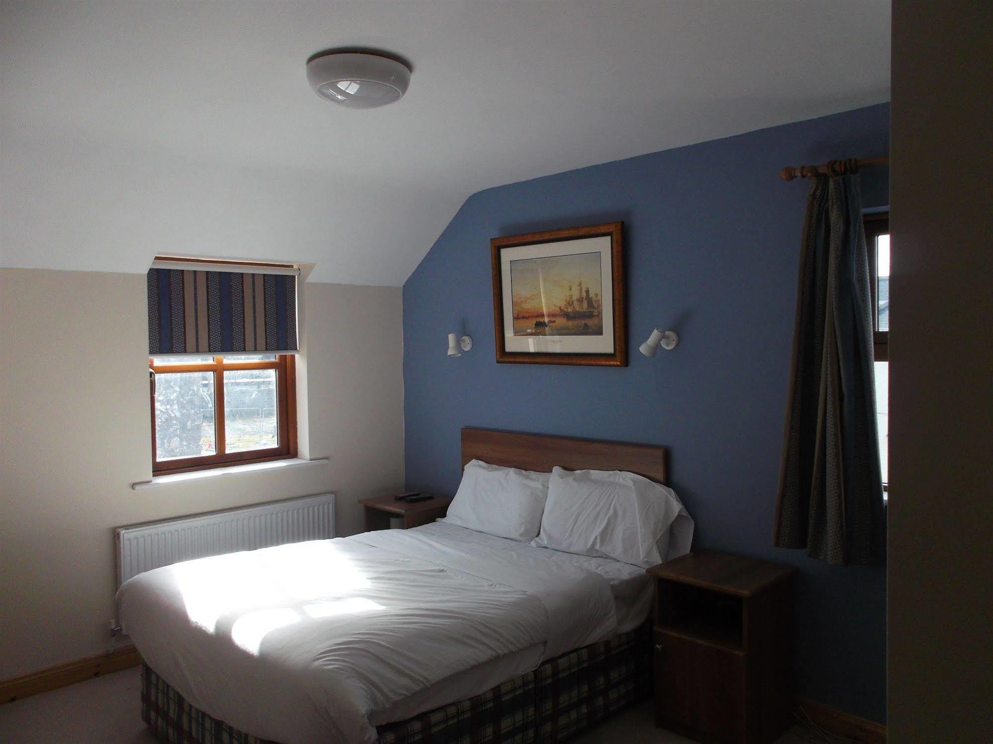 Dalys Inn Donore  Exteriör bild