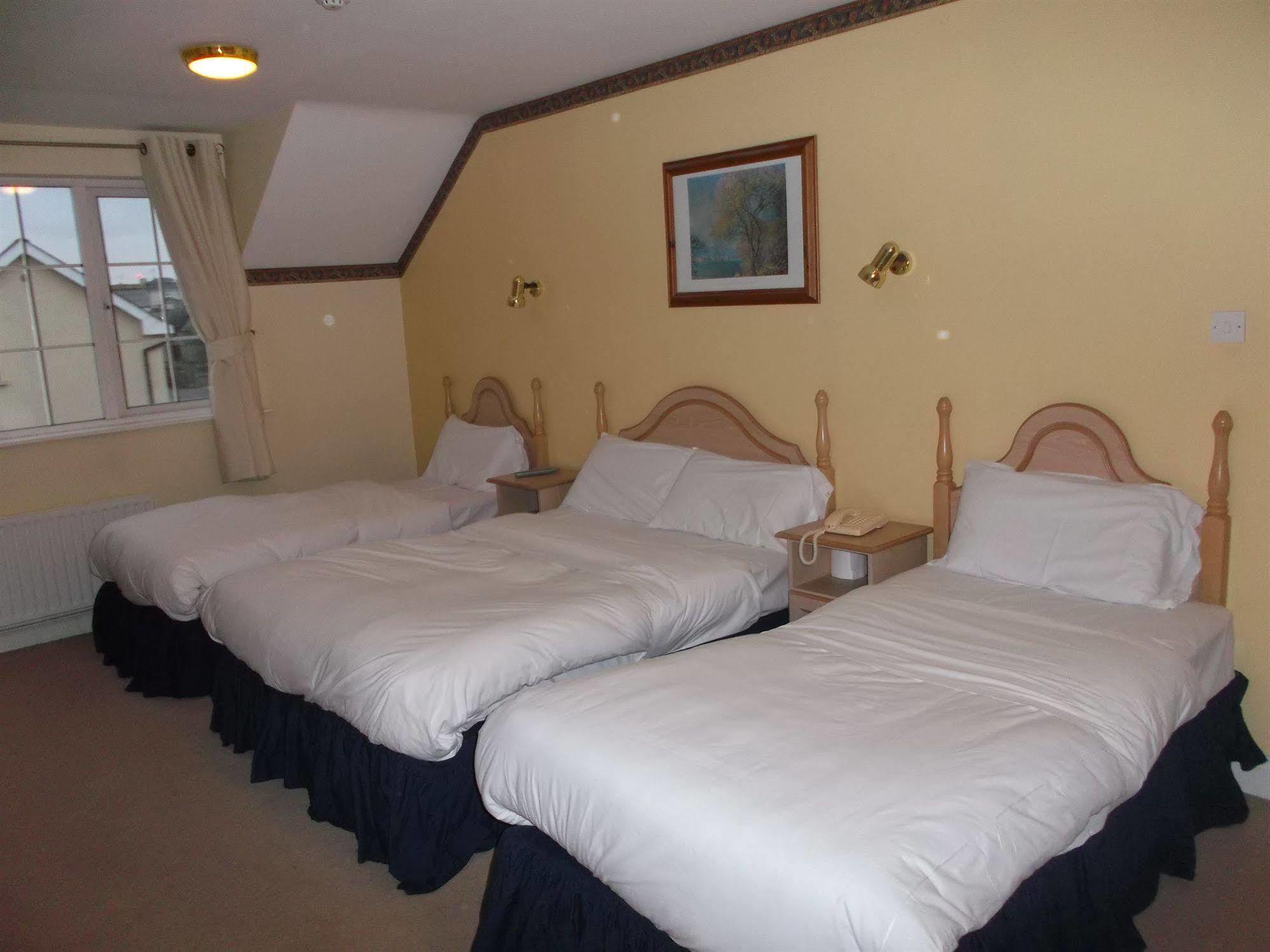 Dalys Inn Donore  Exteriör bild
